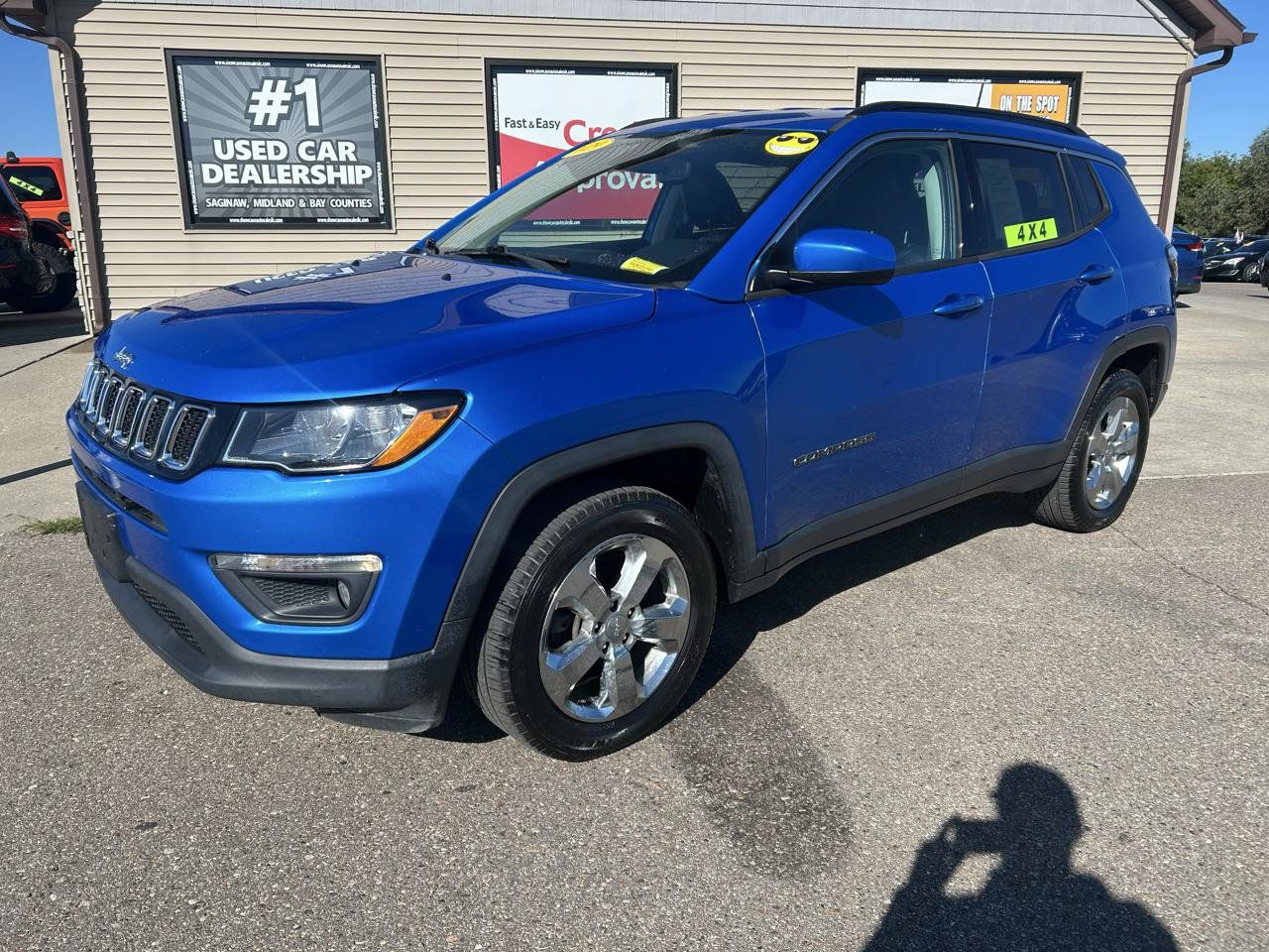Used 2019 Jeep Compass Latitude w/ Popular Equipment Group AWD/4WD image 1