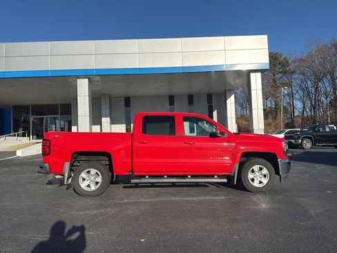 Used 2018 Chevrolet Silverado 1500 LT w/ All Star Edition image 32