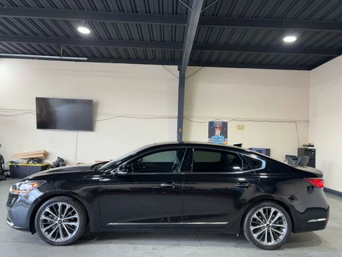 Used 2017 Kia Cadenza Technology FWD image 8