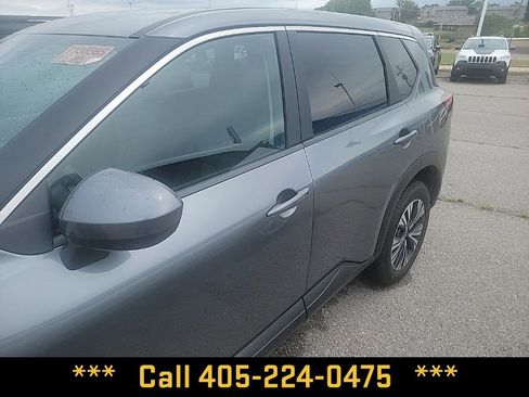 Used 2023 Nissan Rogue SV FWD image 5