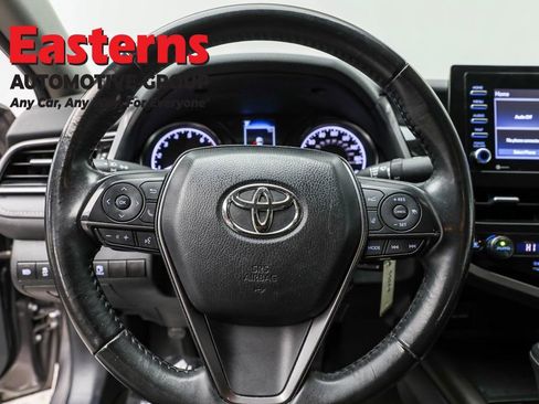 Used 2024 Toyota Camry SE image 10