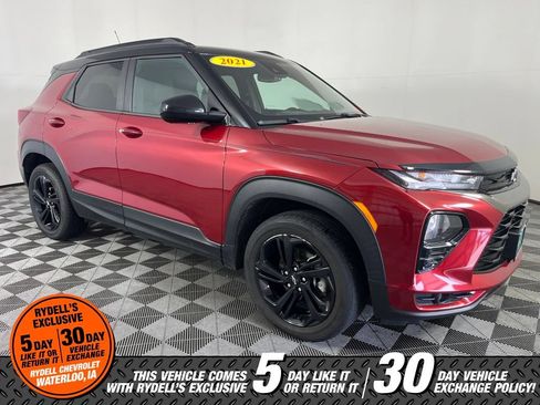 Certified 2021 Chevrolet TrailBlazer RS w/ Technology Package AWD/4WD image 1