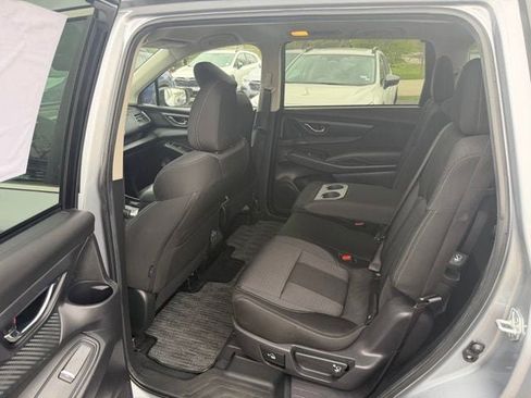 Used 2023 Subaru Ascent Premium w/ Convenience Package AWD/4WD image 9