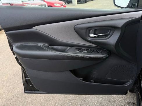 Certified 2024 Nissan Murano SV w/ SV Midnight Edition Package FWD image 18