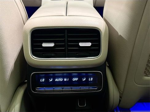 Used 2021 Mercedes-Benz GLS 450 4MATIC image 27