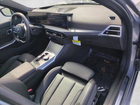 Certified 2025 BMW 330i Sedan w/ Premium Package image 23