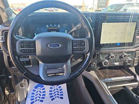 Used 2023 Ford F350 Lariat w/ Sport Appearance Package image 14
