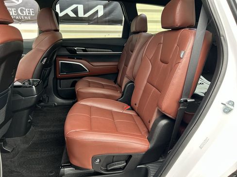 Used 2025 Kia Telluride SX w/ SX Captain's Chair Package AWD/4WD image 13