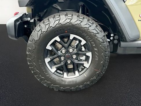 New 2026 Jeep Wrangler Unlimited Rubicon image 19