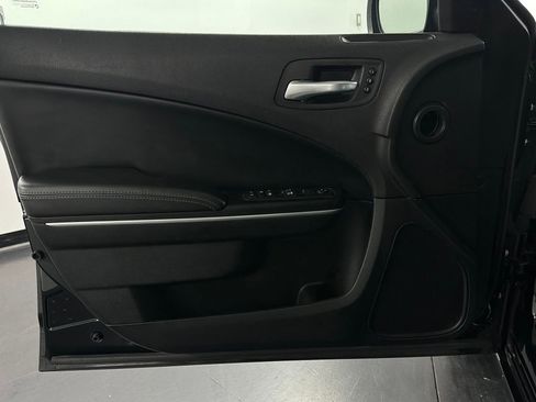 Used 2022 Dodge Charger SXT w/ Leather Interior Group image 19
