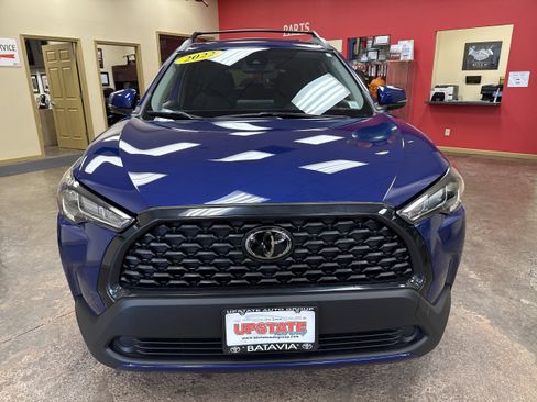 Used 2022 Toyota Corolla Cross LE w/ Black Badges Package (TMS) image 2