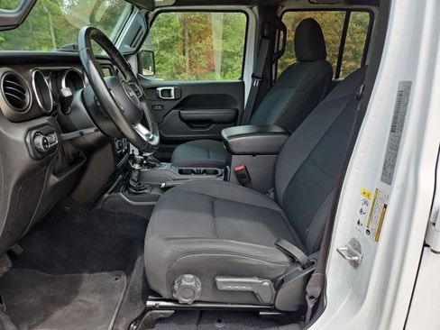 Used 2020 Jeep Gladiator Sport w/ Quick Order Package 24S AWD/4WD image 12