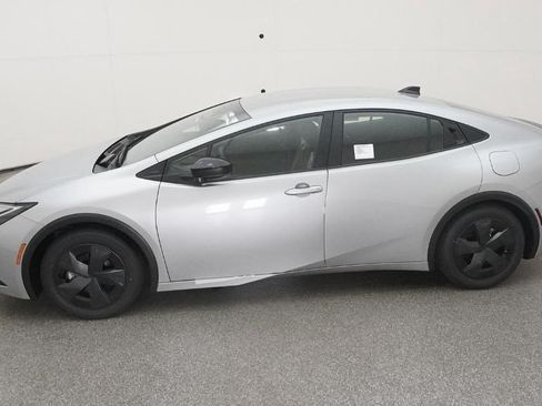 Used 2026 Toyota Prius Plug-In Hybrid FWD image 6