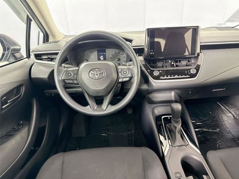 Used 2023 Toyota Corolla LE FWD image 29