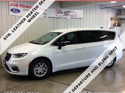 New 2026 Chrysler Pacifica Select