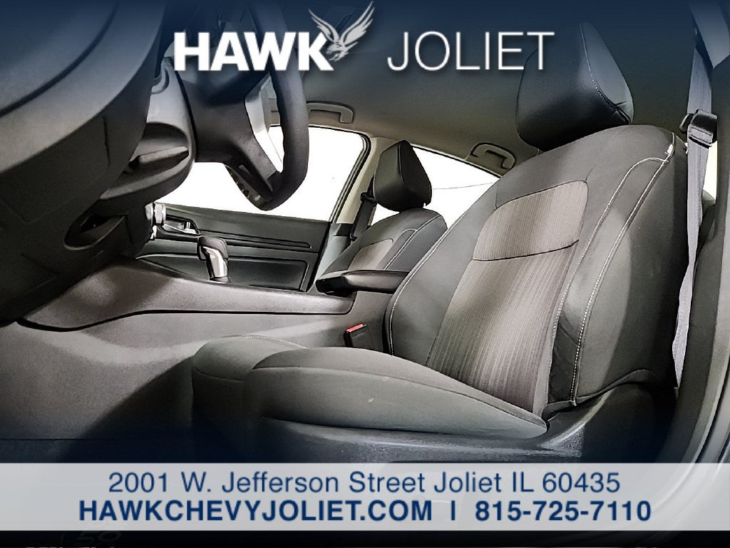 Used 2024 Nissan Altima 2.5 SV FWD image 9