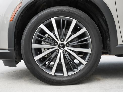 Used 2025 INFINITI QX60 Sensory w/ Vision Package AWD/4WD image 30
