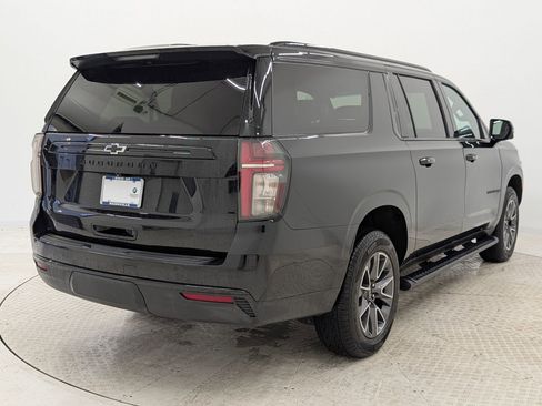 Used 2023 Chevrolet Suburban Z71 w/ Luxury Package image 9