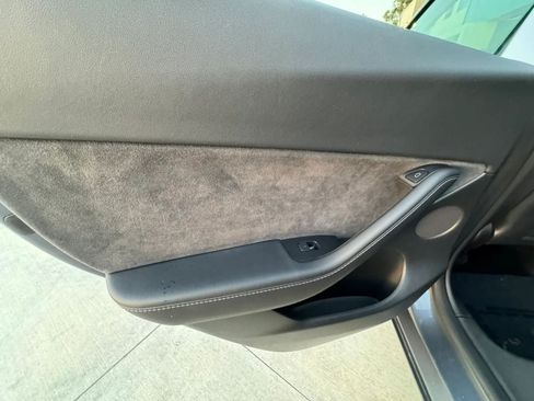 Used 2024 Tesla Model Y Long Range AWD/4WD image 34