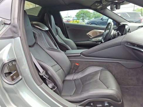 Used 2023 Chevrolet Corvette Stingray Preferred Conv w/ Z51 Performance Package RWD image 32