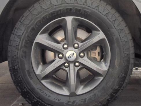 Used 2021 Ford Expedition XLT w/ FX4 Off-Road Package AWD/4WD image 9