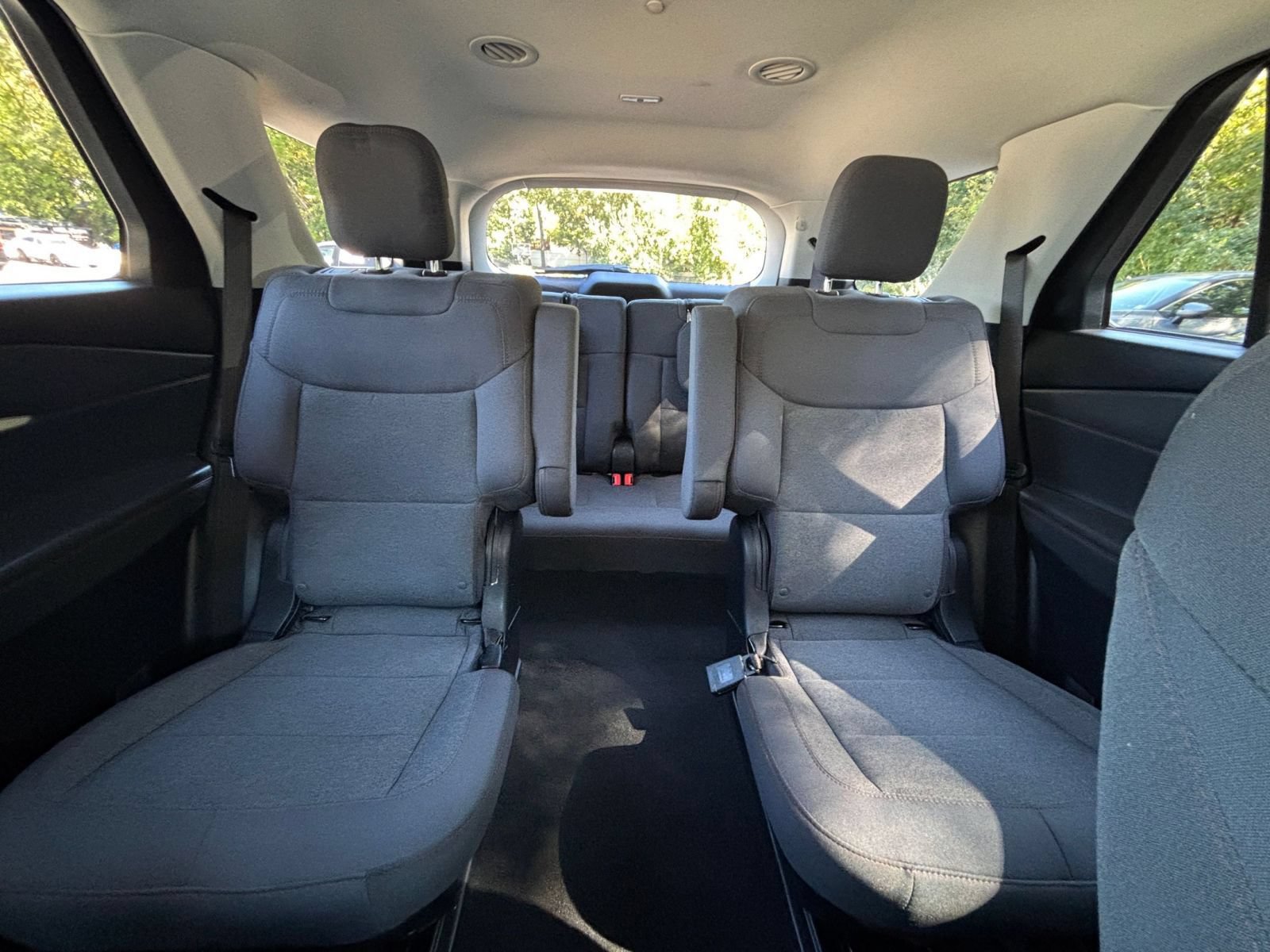 Used 2026 Ford Explorer Active AWD/4WD image 40