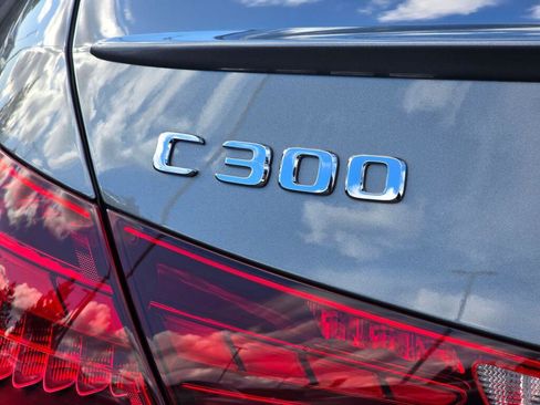 Used 2025 Mercedes-Benz C 300 4MATIC Sedan image 33