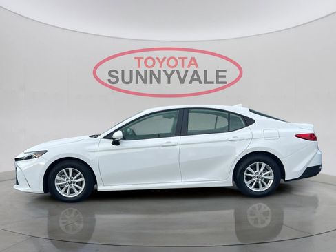 Used 2026 Toyota Camry LE image 6