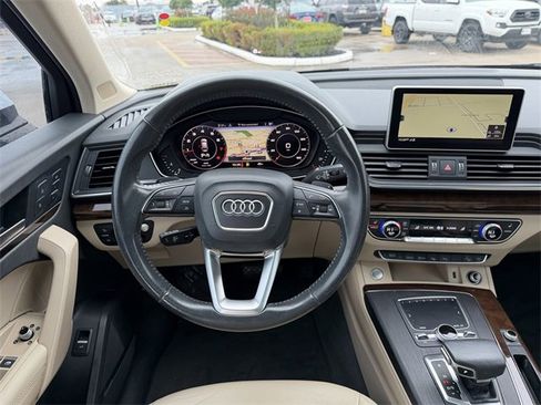 Used 2020 Audi Q5 Prestige w/ Prestige Package image 8