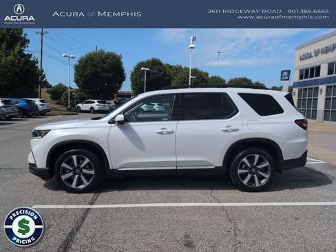 Used 2025 Honda Pilot Touring image 3