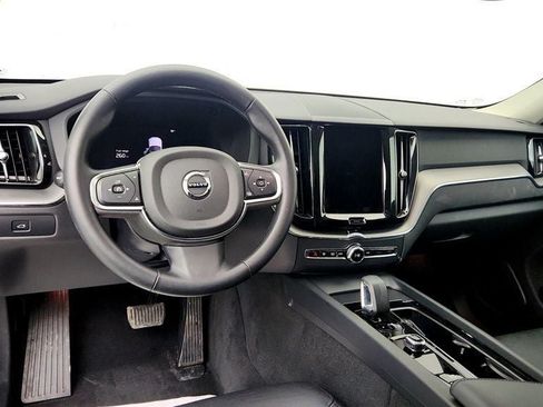 Used 2025 Volvo XC60 B5 Core w/ Climate Package AWD/4WD image 12
