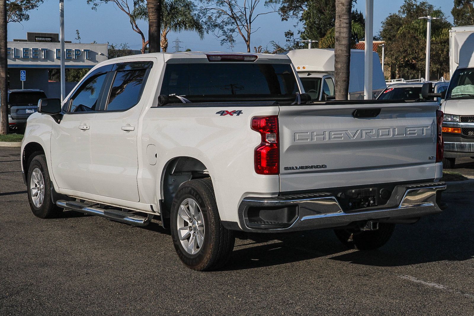 Used 2022 Chevrolet Silverado 1500 LT AWD/4WD image 4