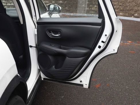 Used 2025 Honda HR-V LX image 16