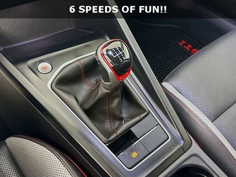 Used 2022 Volkswagen GTI SE image 17