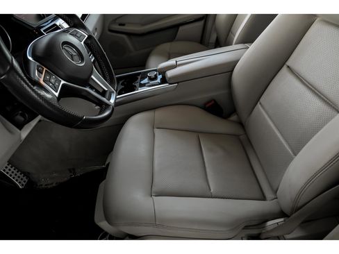 Used 2016 Mercedes-Benz E 350 4MATIC Sedan image 11
