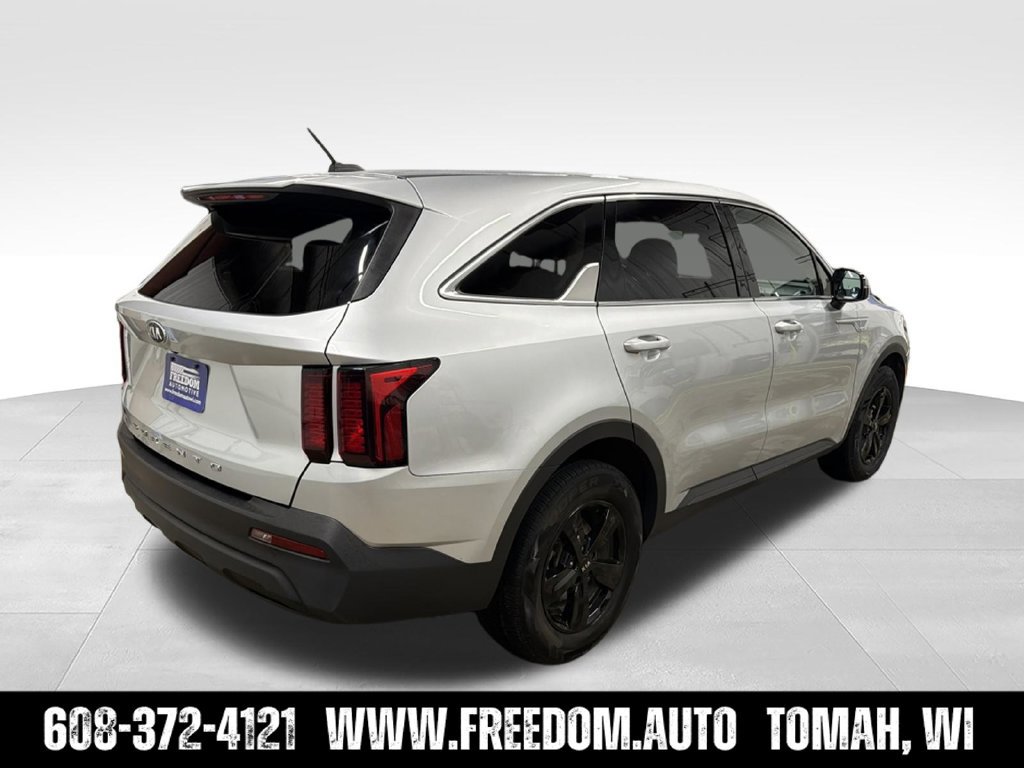 Used 2021 Kia Sorento LX FWD image 5