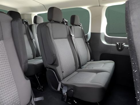 Used 2022 Ford Transit 350 XLT image 34