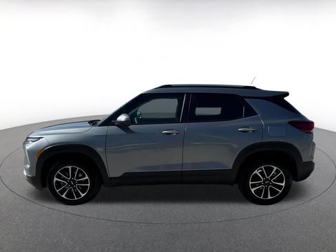 Used 2025 Chevrolet TrailBlazer LT image 9