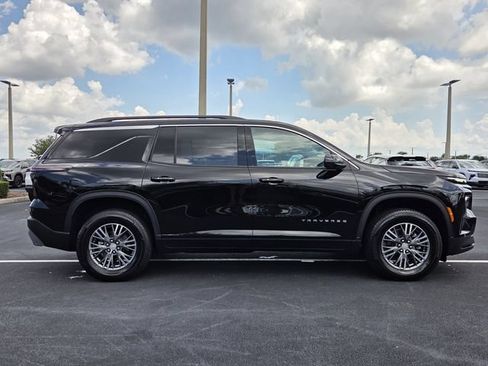 Used 2026 Chevrolet Traverse LT w/ Driver Confidence Package FWD image 7