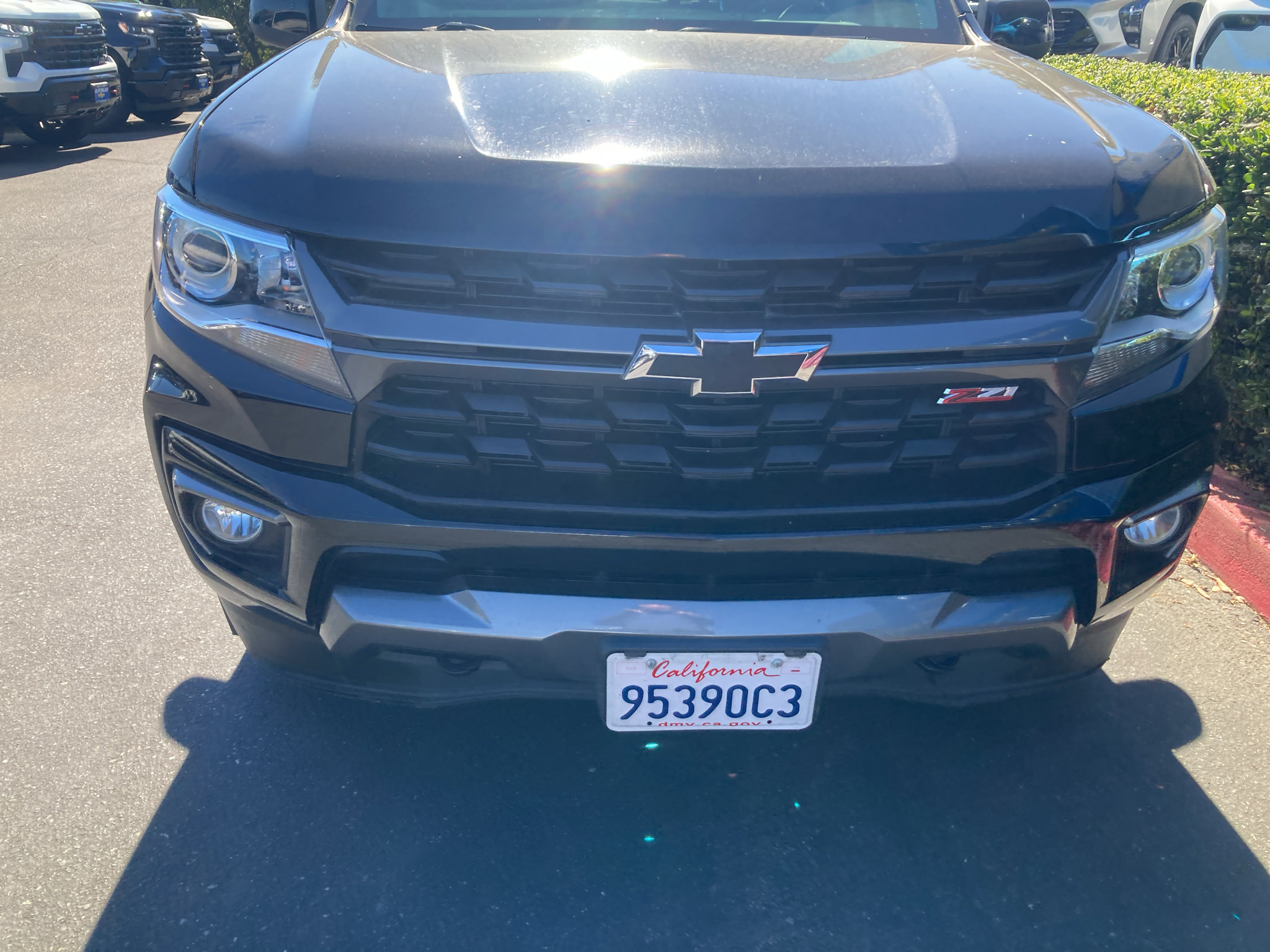 Used 2021 Chevrolet Colorado Z71 AWD/4WD image 2