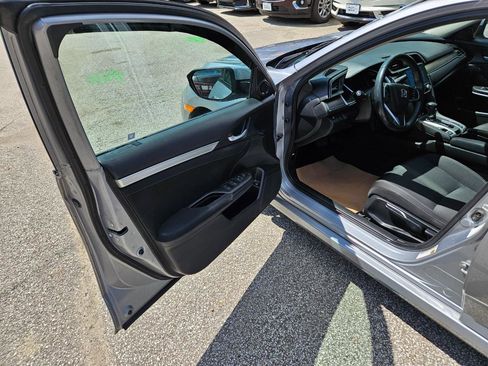 Used 2018 Honda Civic EX-T image 11