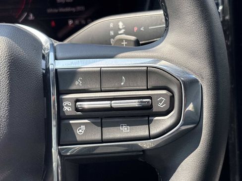Used 2025 GMC Terrain Elevation w/ Elevation Premium Package AWD/4WD image 20