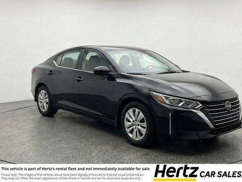 Used 2025 Nissan Sentra S image 1