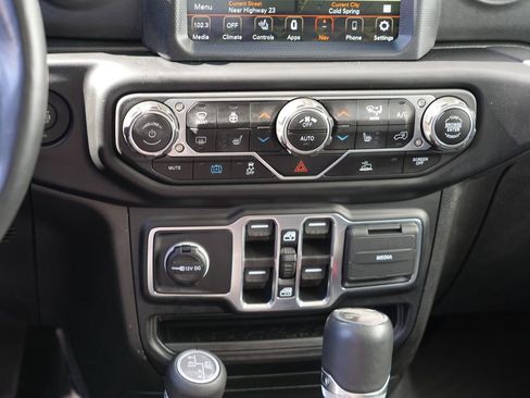 Used 2023 Jeep Wrangler Unlimited Sahara w/ Cold Weather Group image 23