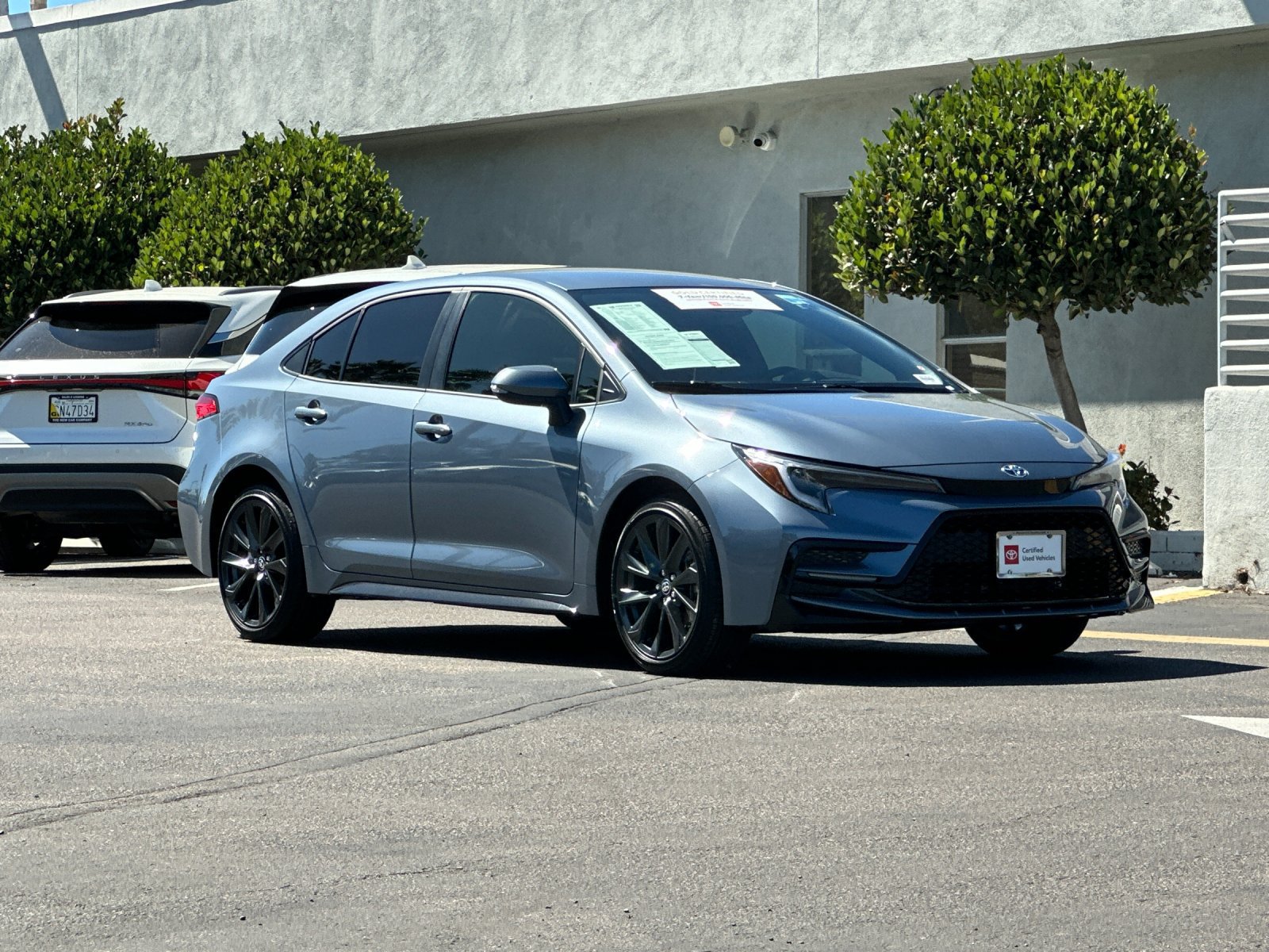 Used 2026 Toyota Corolla SE w/ SE Premium Package FWD image 8