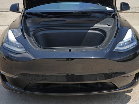 Used 2022 Tesla Model Y Long Range AWD/4WD image 8