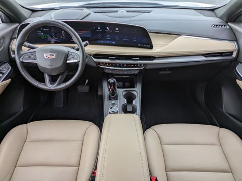 Used 2025 Cadillac XT4 Premium Luxury w/ Technology Package image 14