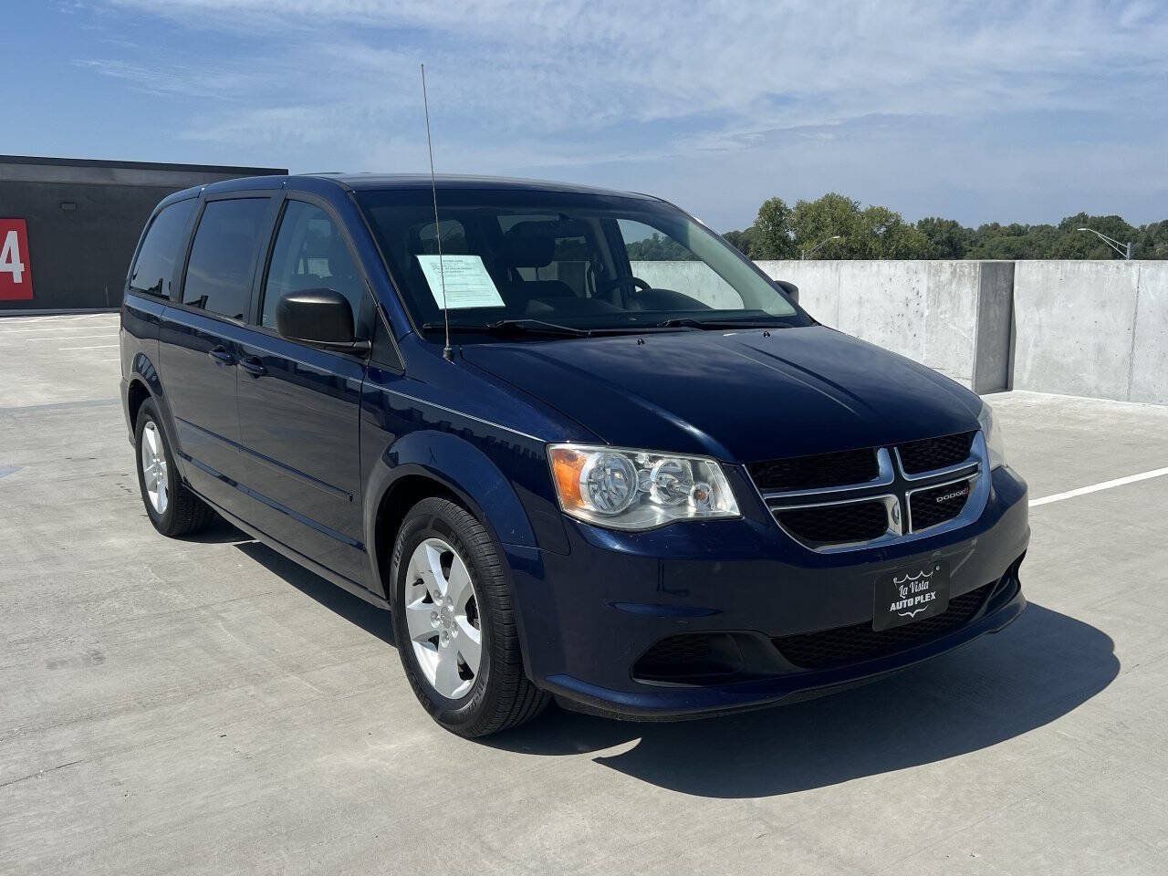 Used 2013 Dodge Grand Caravan SE FWD image 4