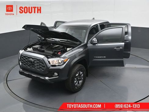 Used 2023 Toyota Tacoma TRD Off-Road image 52