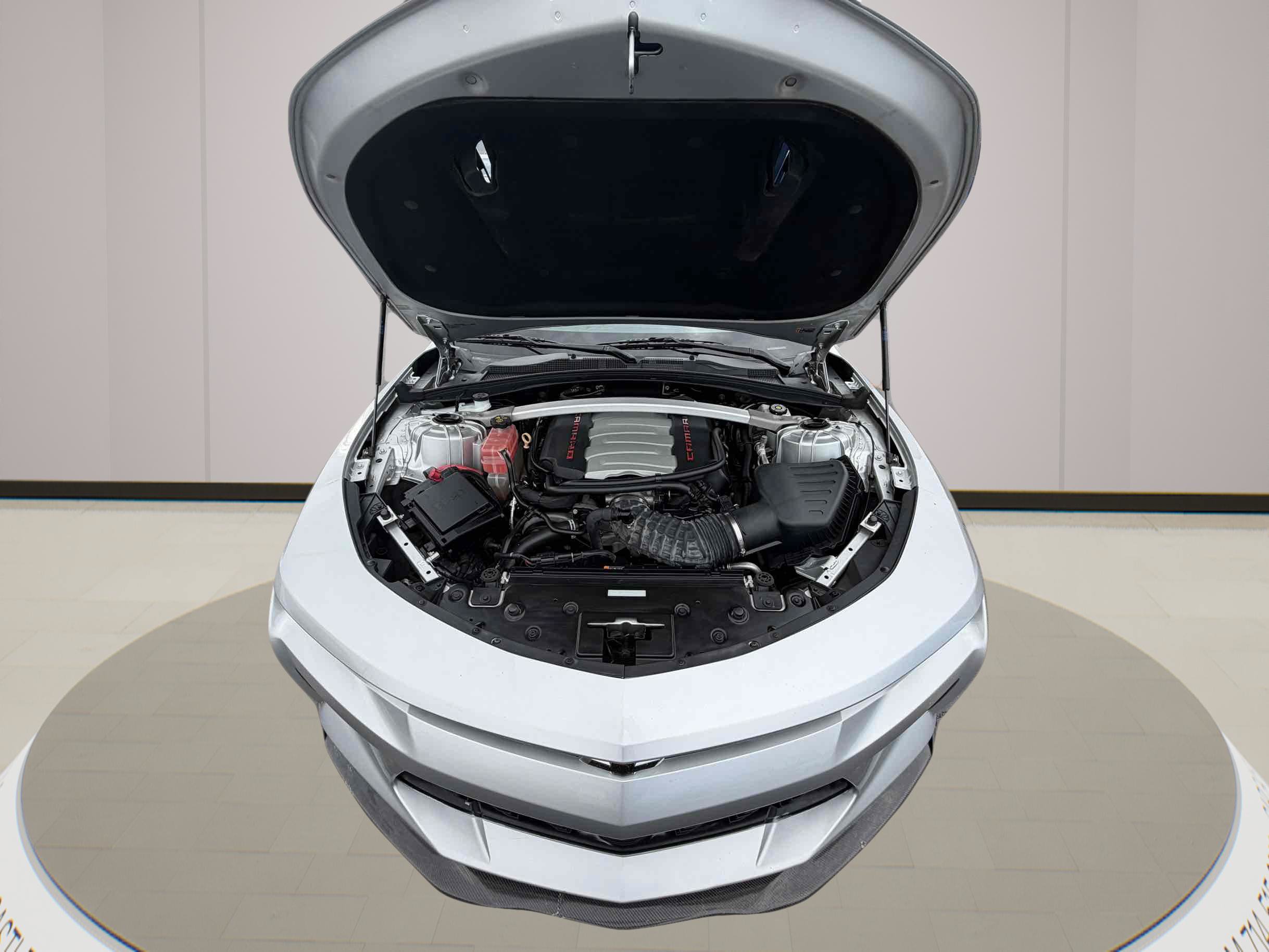 Used 2017 Chevrolet Camaro SS RWD image 18